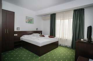 Отель Hotel Pami Клуж-Напока Двухместный номер с 1 кроватью или 2 отдельными кроватями-4